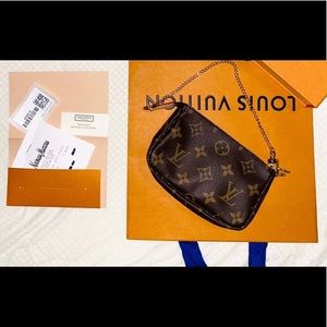 ‼️SOLD‼️ LOUIS VUITTON MINI POCHETTE IN MONOGRAM
